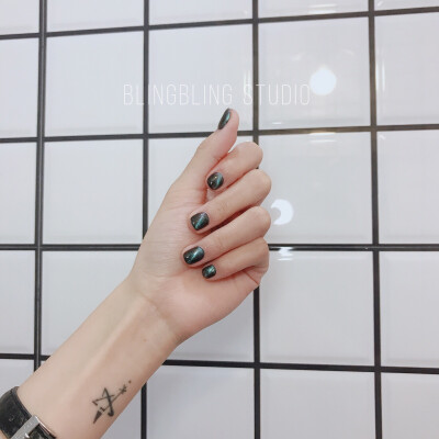 小布极光猫眼！超美的光！相机拍不出的多色光！