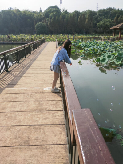 自做 自拍 男朋友跟拍