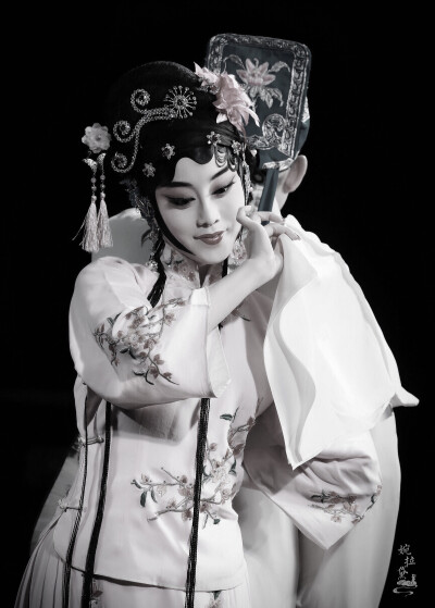 戏曲 京剧 国粹 花旦 青衣 国风
京剧演员——王梦婷 剧照
《戏风收录集》