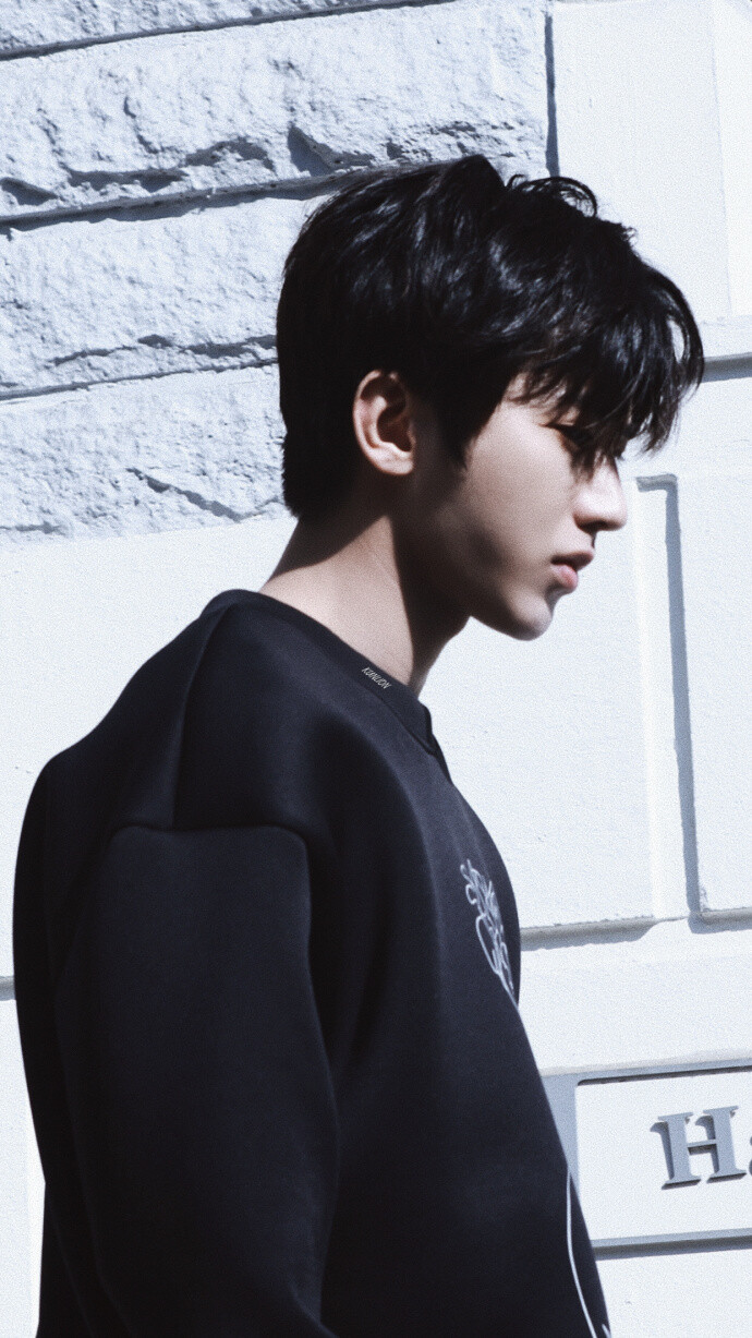 蔡徐坤 181024 首尔上班 cr:kunlion_0329