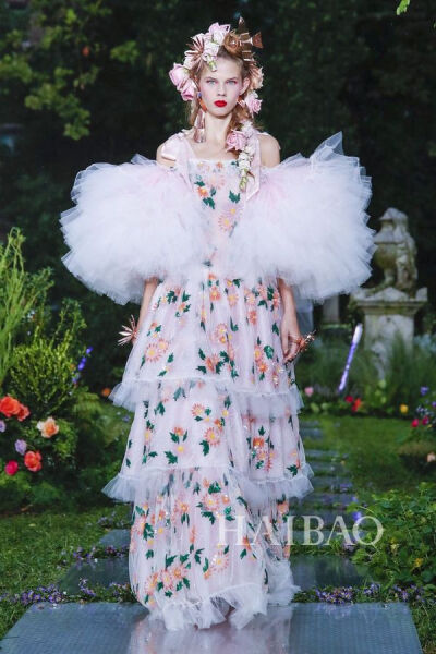 2019春夏纽约时装周：Rodarte