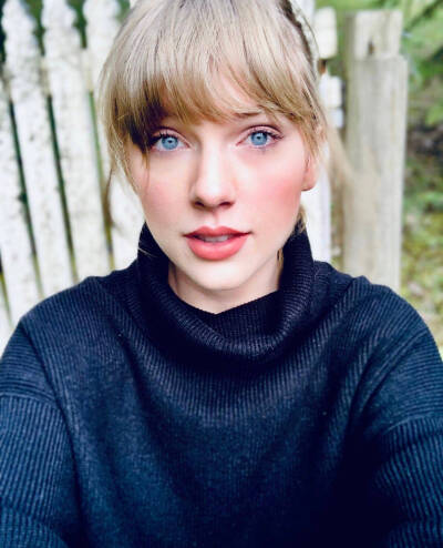 TaylorSwift