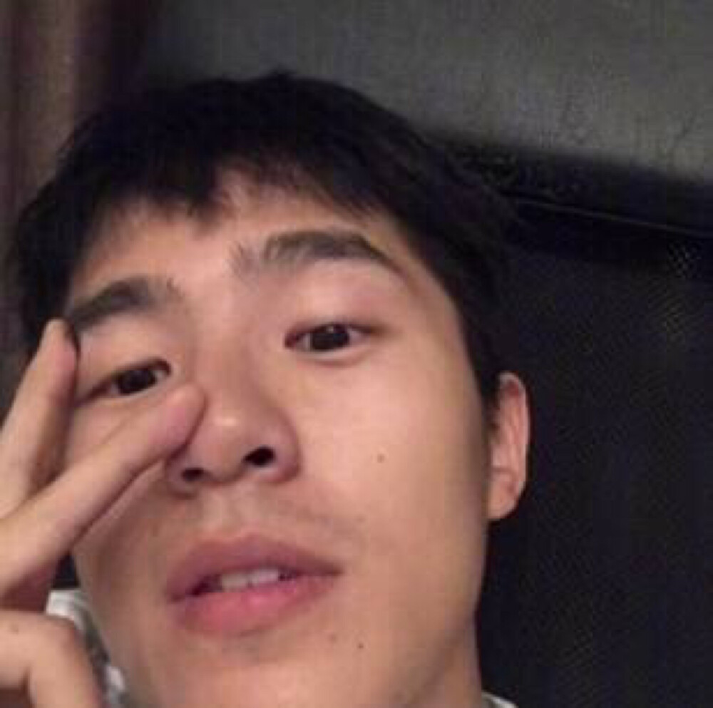 刘昊然的直男自拍