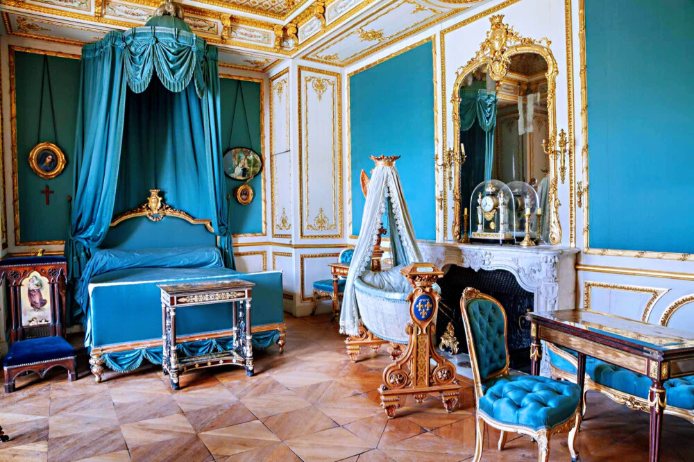 法国尚蒂伊城堡，每个空间都是统一的色彩 ​​​