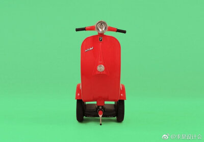 这款全电动的 z -scooter 外形的设计灵感来源于 corradino d’ascanio 为 vespa 品牌设计的原版踏板摩托车，从前方看上去有着强烈的意式风格，而从背后看则又展现出 segway 电动平衡车的一面。#求是爱设计#