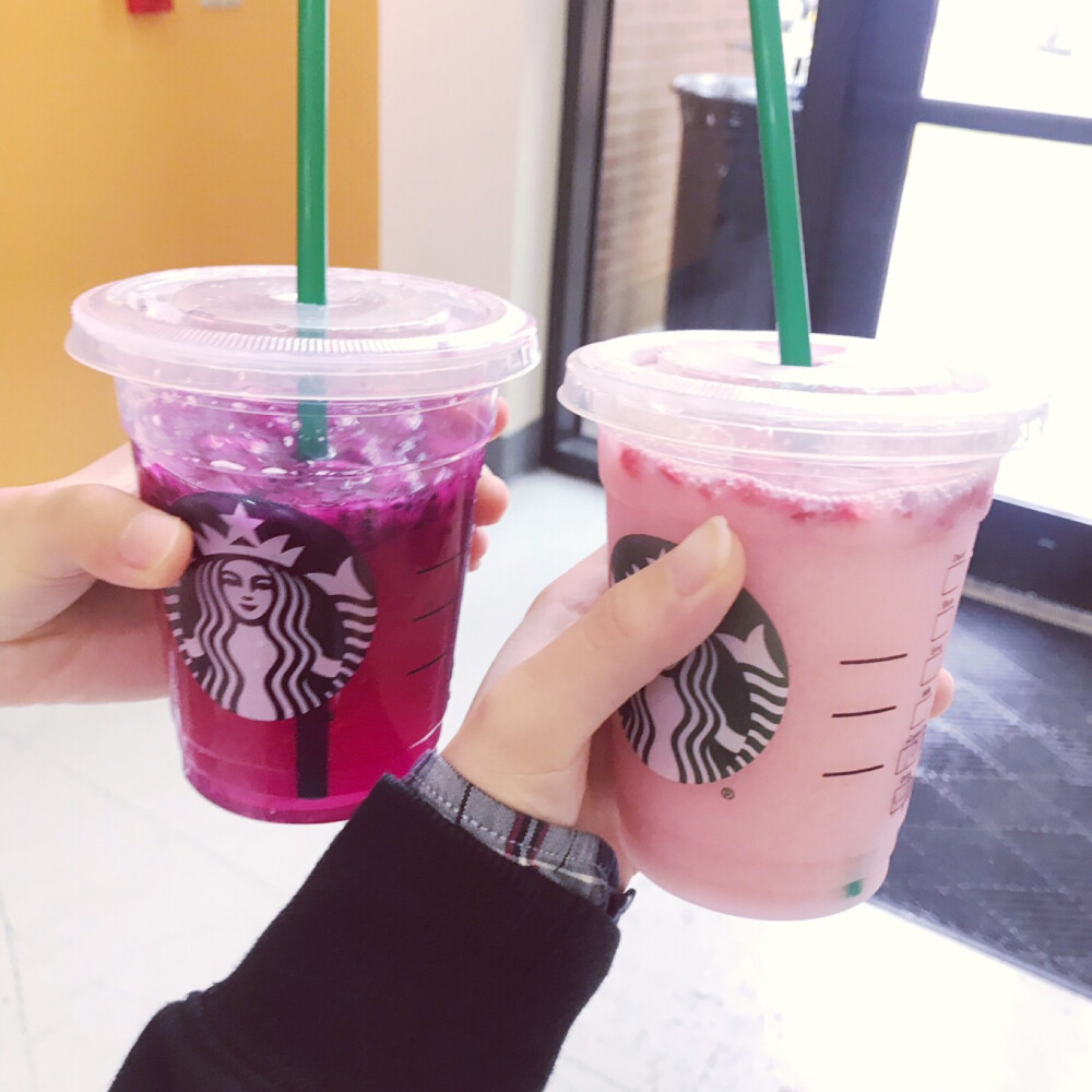 星爸爸Starbucks
终于点到pink drink啦
(/ω＼)
没有传闻那么好喝
mango dragonfruit +lemonade强推