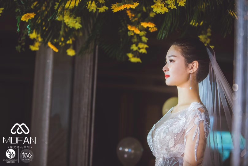 @摩梵婚礼wedding
现场片
你有故事 我有策划
还在等什么
属于你的专属定制婚礼就在摩梵
赶紧来吧