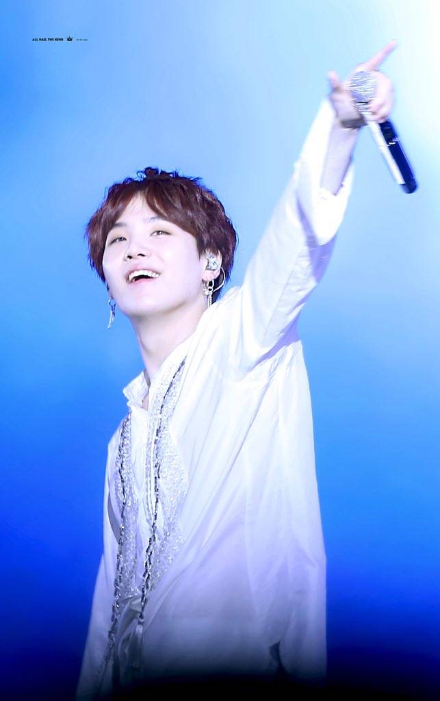 闵玧其 suga