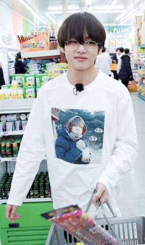 金泰亨  V
泰可爱啦