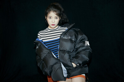 IU 李知恩 李智恩 New Balance 代言图