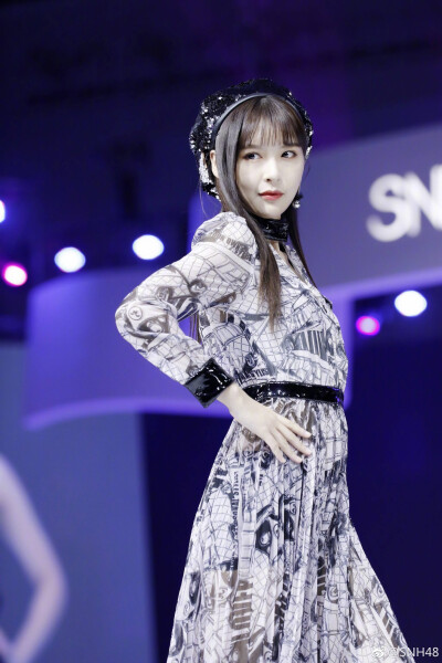  第四届#SNH48年度风尚大赏# 返图 @SNH48 和@BEJ48 的小姐姐们盛装登场！[偷乐] 甜美范儿、女王范儿、仙女范儿、可爱范儿……每位小姐姐都是独一无二最耀眼的星！