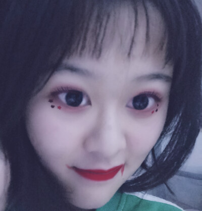 我亦只有一场青春
我不想辜负任何人
你真我就真
