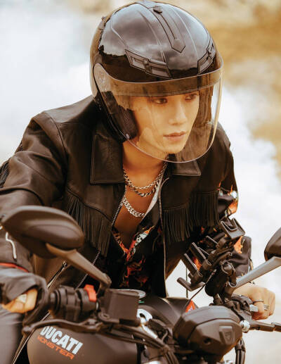 五辑《DON’T MESS UP MY TEMPO》预告照 chen