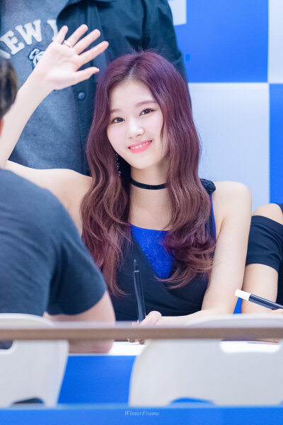 TWICE凑崎纱夏Sana