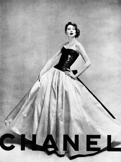 Chanel NO.5历史上第一位代言人:Suzy Parker