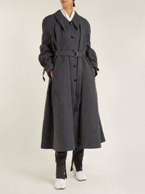 Lemaire 衣，Maison Margiela 鞋