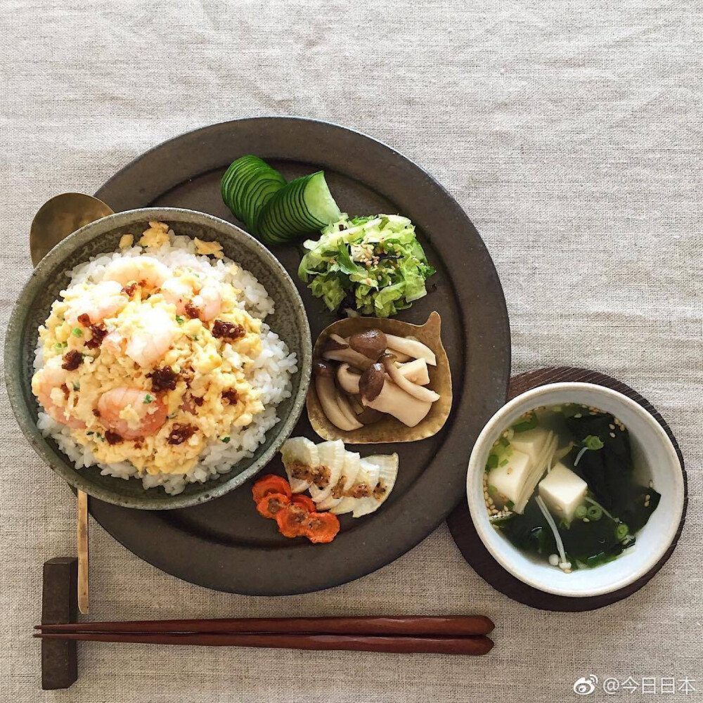 从食材到餐具的搭配都很有讲究的日本博主，画面舒适！（ins：adabonne25） ​​​
