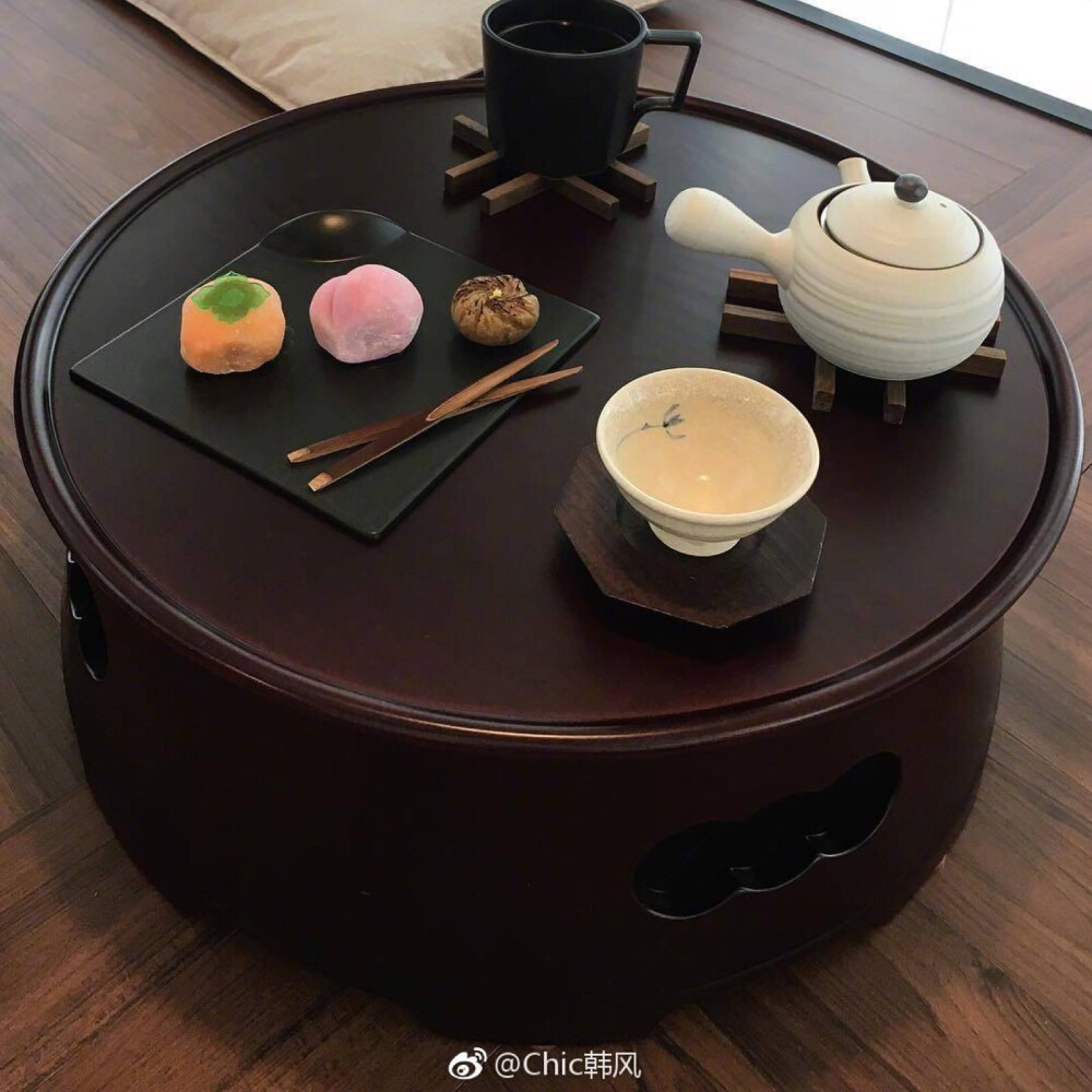 .
Foodie | 精致又素静典雅的下午茶도리화과
济州岛非常有古典又安静感觉的甜品店
旅行中体验一下这样的别致下午茶吧！
地址：济州市 아연로 194 ​