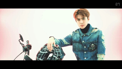 #和exo携手同行# #EXO#
181031 EXO正规五辑《DON’T MESS UP MY TEMPO》
TEMPO MV 预告 截图 Part.1
