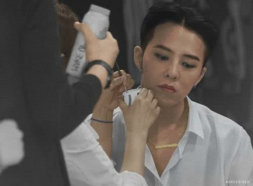 是时候放出龙哥殿堂级别的图片了.-沈肆