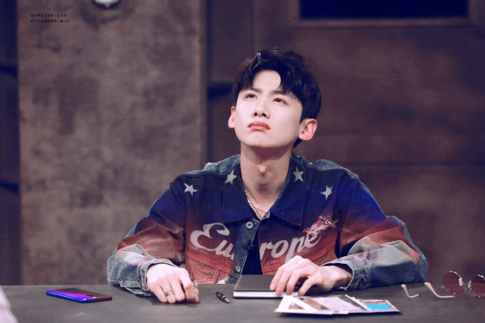 保尔·艾吕雅 cr微博