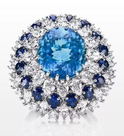 Harry Winston （哈利·温斯顿）推出“The Incredibles”（不可思议) 顶级珠宝系列
无论是戒指、项链或是手镯、耳环，都采用最优秀和最稀有的宝石和金属件的集合。最重要的是，这些首饰没有两件是完全一样的，每一件…