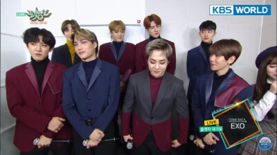 灿白 初舞台后台采访 我滴妈盯着看好甜啊啊啊啊