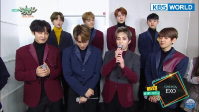 灿白 初舞台后台采访 我滴妈盯着看好甜啊啊啊啊