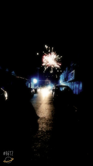 四下无人的街，随意飘零的灵魂