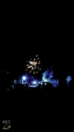 四下无人的街，随意飘零的灵魂