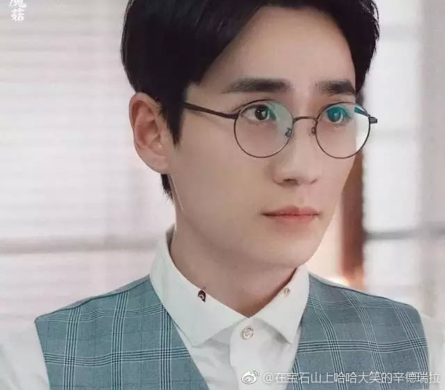 对于巍巍的感觉，是好像最爱的那个前任