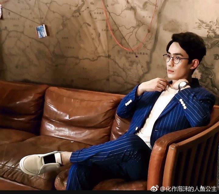 对于巍巍的感觉，是好像最爱的那个前任