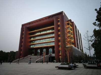 河北大学