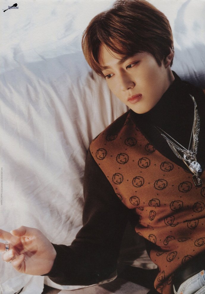 金俊勉suho181104exo五辑