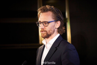 汤姆希德勒斯顿
抖森