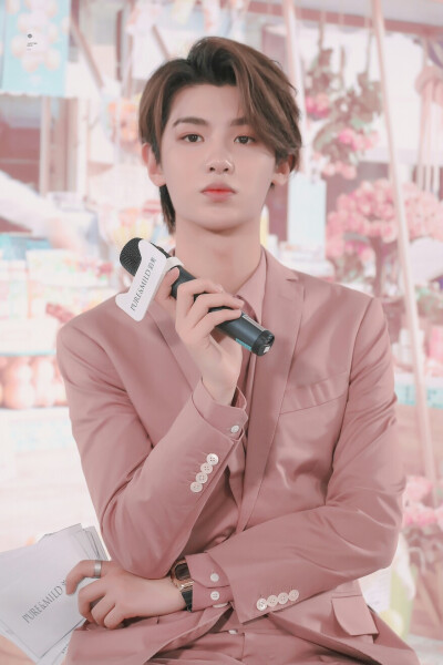 Justin黄明昊【181104 泊美活动】
图见水印
ColorfulDream_Justin