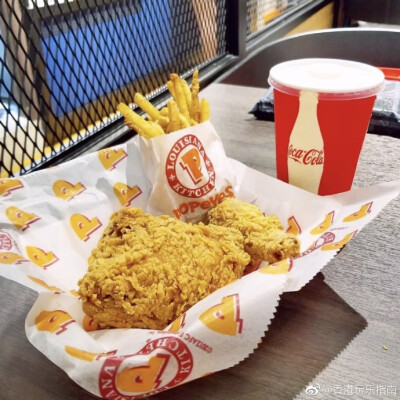 【旺角大力水手炸鸡，外皮非常脆口！】「POPEYES 大力水手」炸鸡其实是来自美国的连锁快餐店，在世界各地有超过1800家连锁店！炸鸡外皮非常香脆，而且内里多汁，好多人都会慕名而来！、最近登陆旺角新商场，不少套餐…