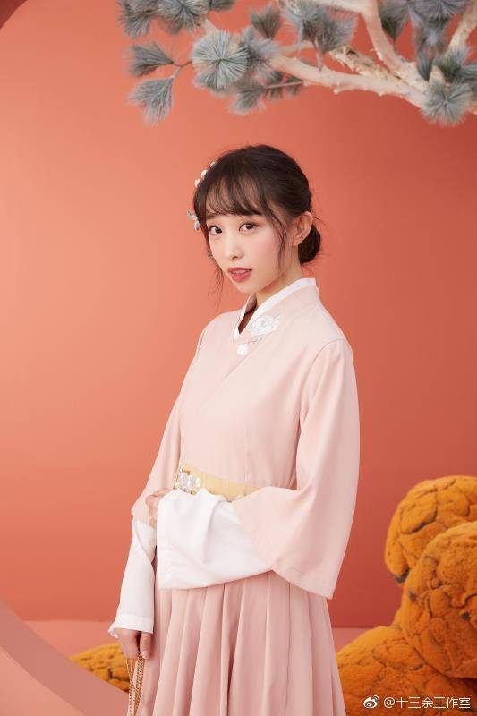 十三余小豆蔻儿