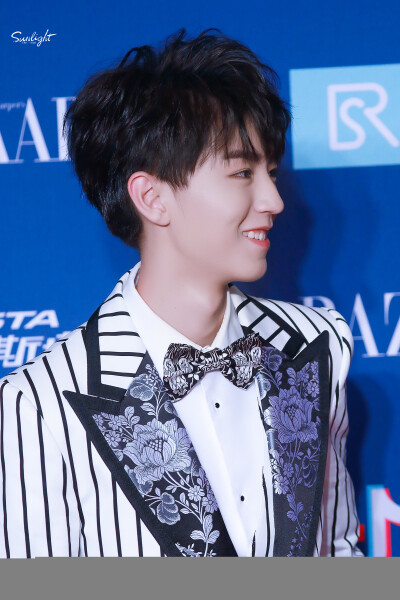 #王俊凯#+#TFBOYS王俊凯#+#TFBOYS#+cr＋SUNLIGHT王俊凯日光站