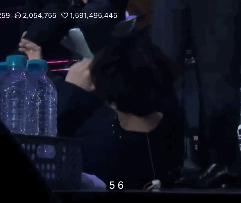 #朴灿烈# #边伯贤# #EXO# 灿白 'gif