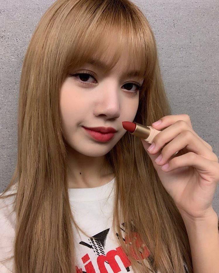 BLACKPINK Lisa