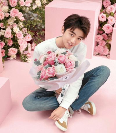 会发光的王俊凯