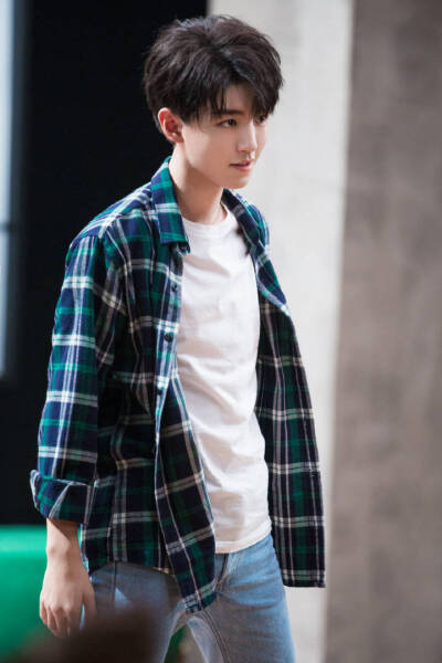 会发光的王俊凯