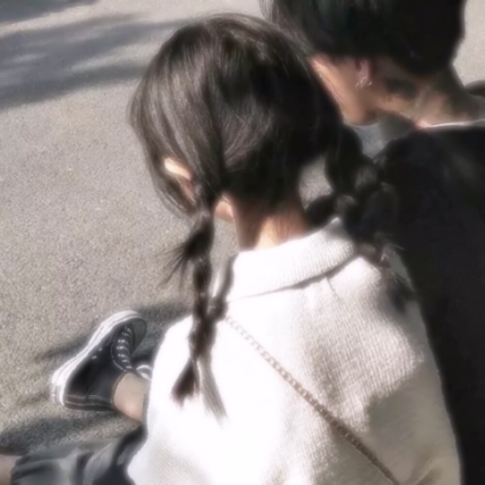 情侣头像 自截自调
二传注明 忆妤