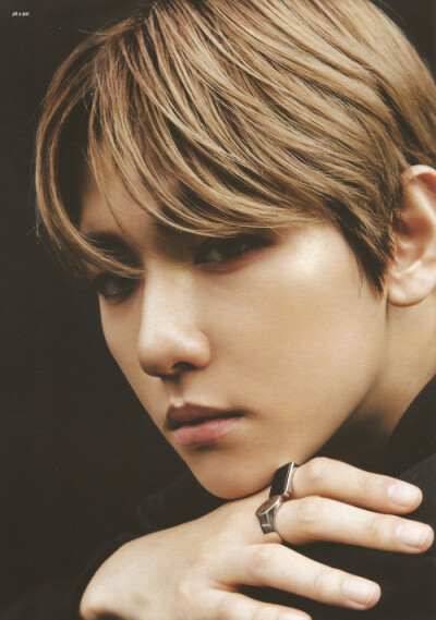 EXO BAEKHYUN 边伯贤 Cr. twitter: xo_pitapat ​ ​​​ ​​​​