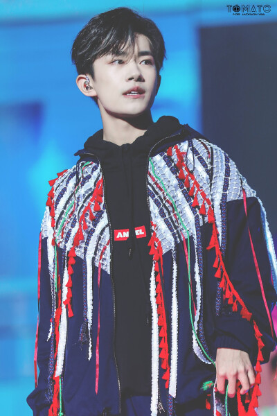 #易烊千玺 #tfboys 天猫双十一晚会 高清 帅气