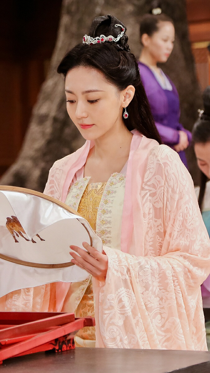 醉玲珑朵霞黄梦莹