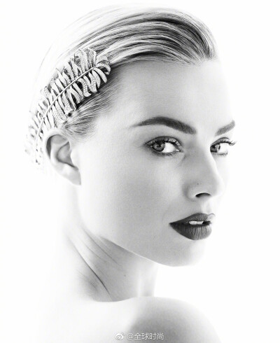 时尚明星#Margot Robbie# &amp;《HarpersBazaar》封面，喜欢这种大气的美！