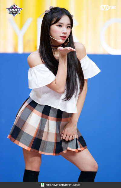 孙彩瑛 Chae Young
女子组合TWICE成员