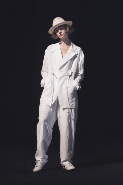 Y's Spring 2019 RTW 山本耀司